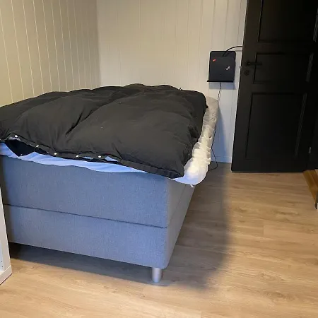 House By The River In Villa *